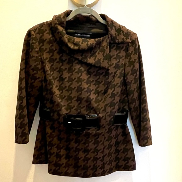 Stunning and sophisticated Donna Degman top - Picture 3 of 5